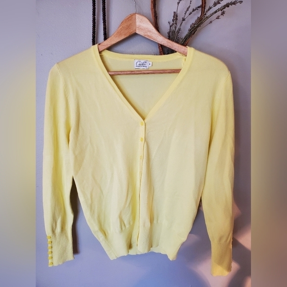 Cielo Yellow Cardigan 💛 - Picture 1 of 5
